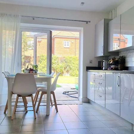 Sweets Home Whetstone Екстериор снимка